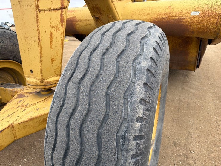 caterpillar-80-image-12