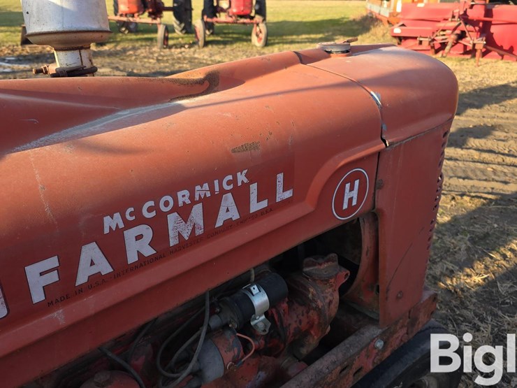 1952-farmall-h-2wd-tractor-image-18