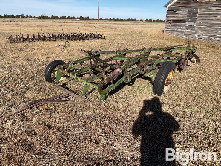 john-deere-5-image-1