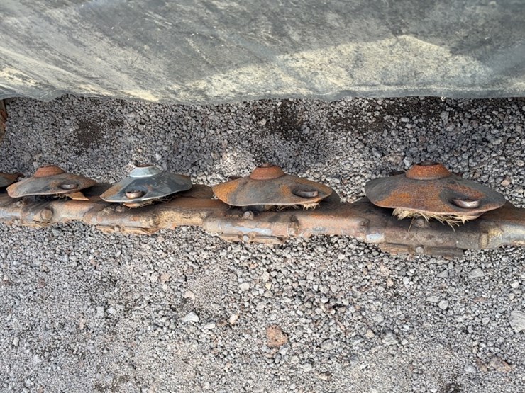 massey-ferguson-1328-image-3