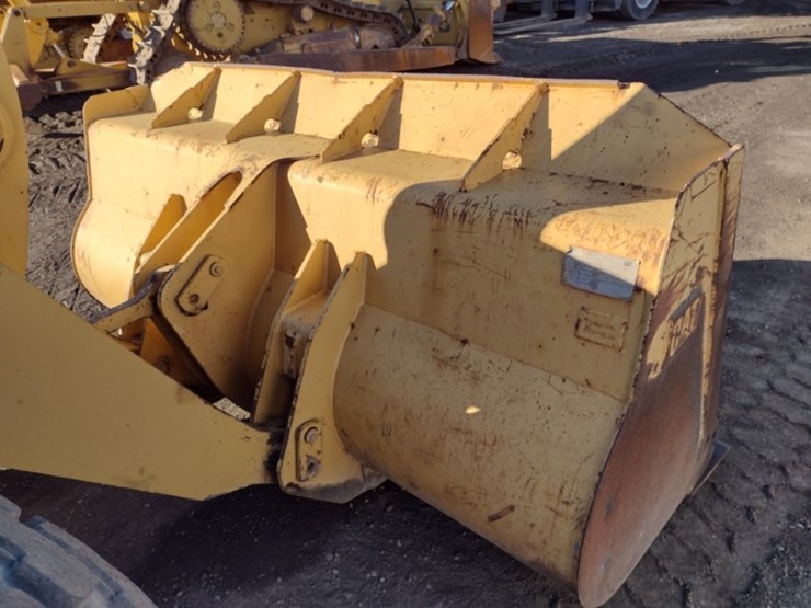 2003-caterpillar-924g-image-17