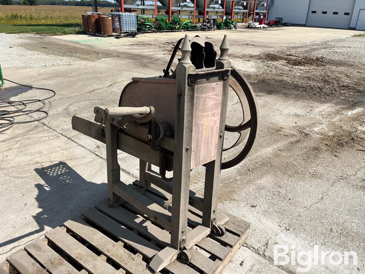 bush’s-no.7-corn-sheller-image-5