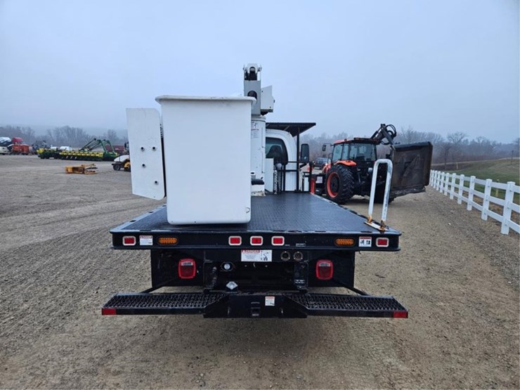 #3284-•-2003-gmc-c5500-aerial-truck-image-4