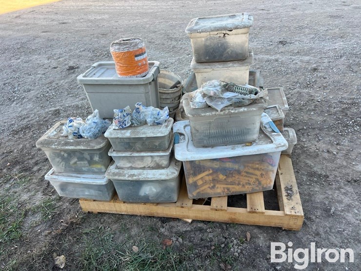 pallet-of-fencing-materials-image-4
