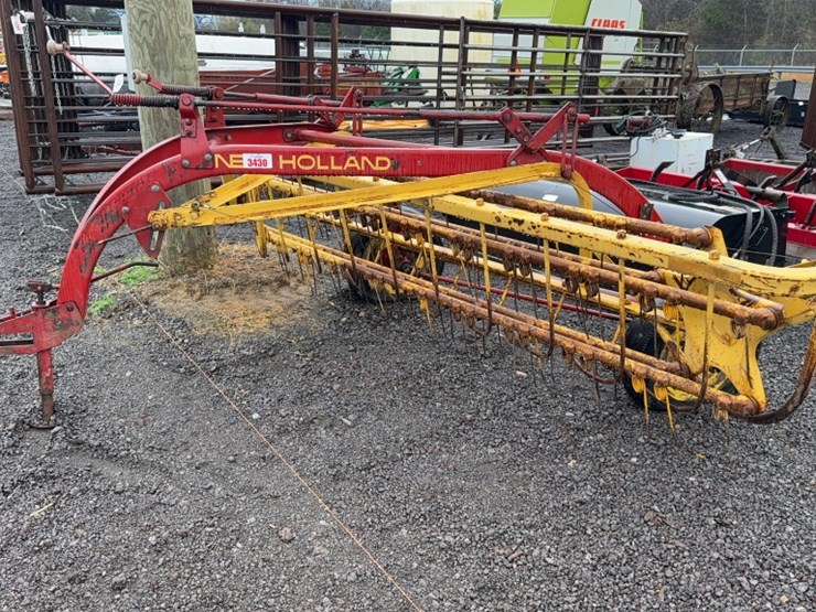 new-holland-260-image-1