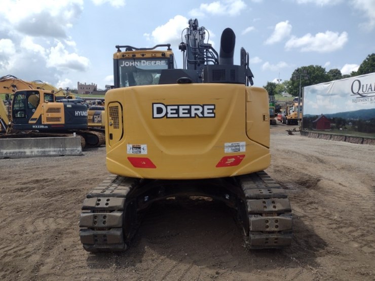 19-deere-135g-image-4