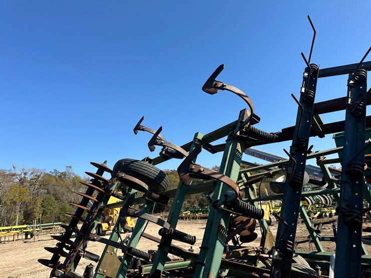 john-deere-724-image-24