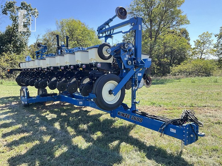 2013-kinze-3600-image-7