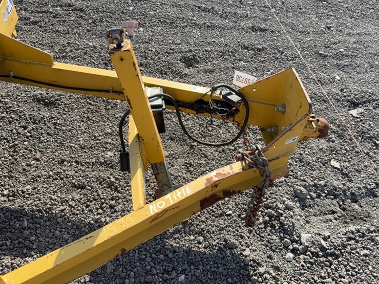 #3003-•-2018-cam-superline-16'-equipment-trailer-image-4