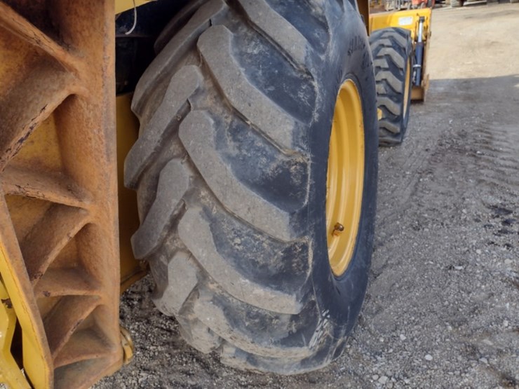 caterpillar-420e-image-26