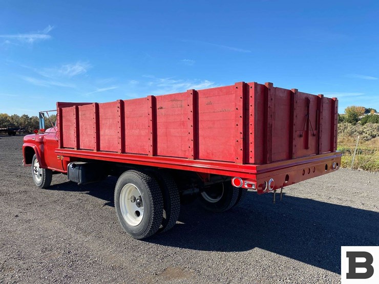 1959-gmc-370-bulk-agriculture-truck-image-4