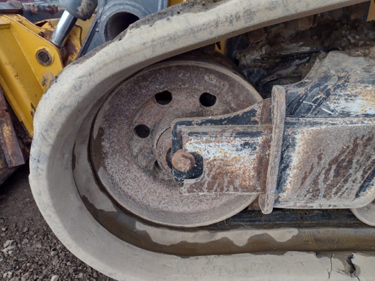 18-deere-333g-image-24