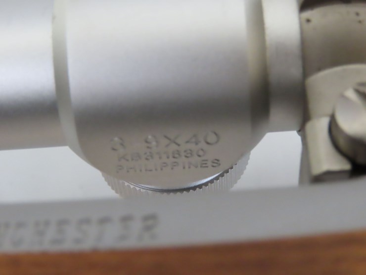 winchester-model-70-classic-stainless-sa-7mm-rem/mag-bolt-action-rifle-image-12