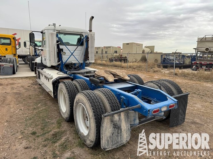 (x)-(2-2)-2018-mack-cxu633t-t/a-truck-tractor-w/-...-image-2