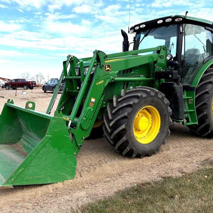 2013 JOHN DEERE 6150R