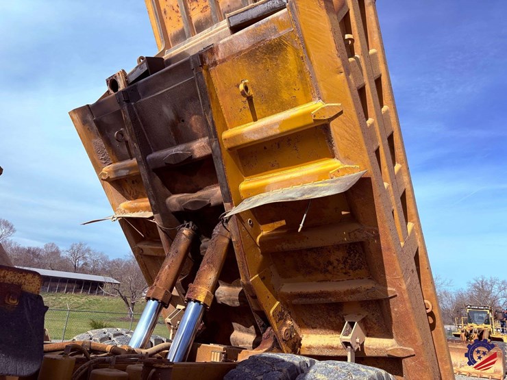 1990-caterpillar-769c-image-95