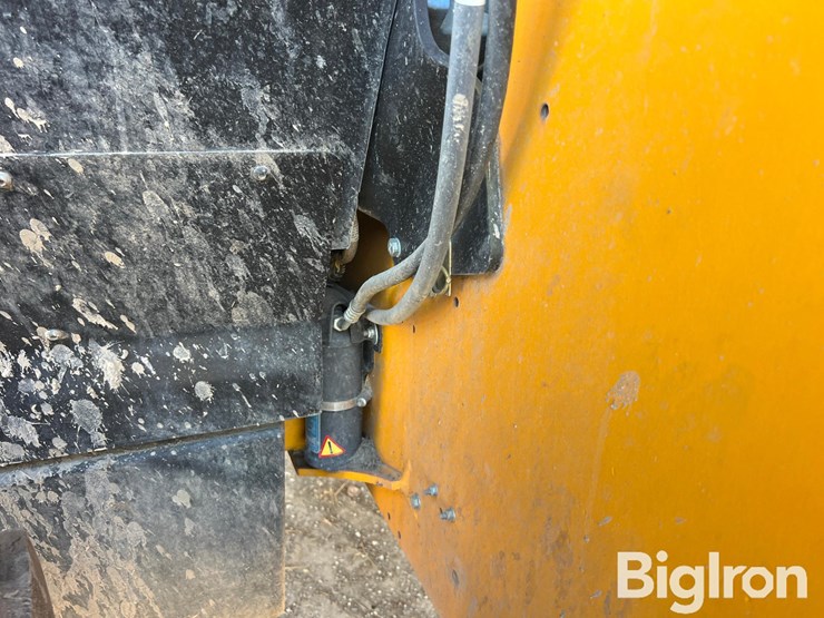 2020-jcb-542-70ag+-telehandler-image-15