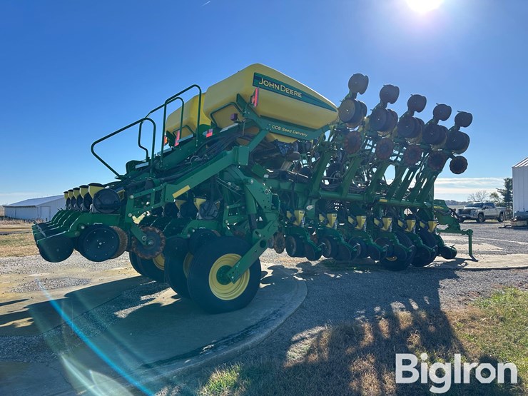 2010-john-deere-1790-ccs-image-5