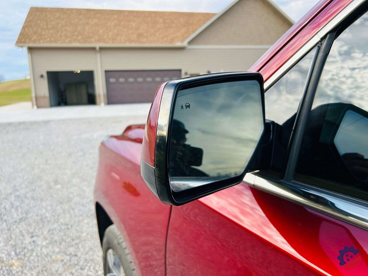 2018-gmc-yukon-denali-image-41