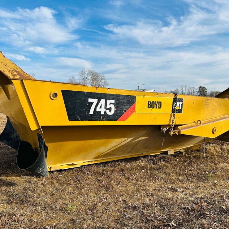 CATERPILLAR 745