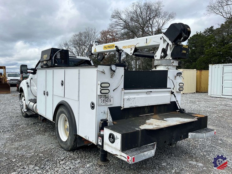 2013-ford-f750-image-28