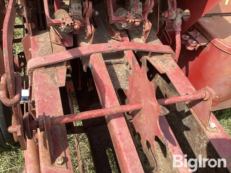 1978-new-holland-310-image-17