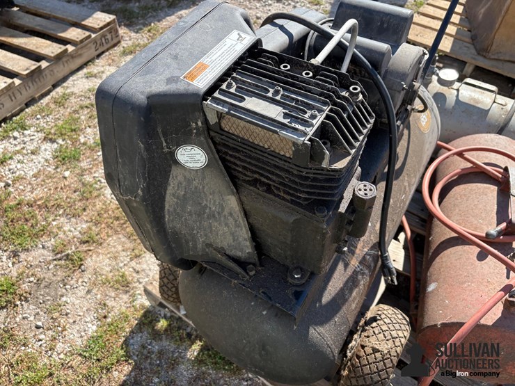 air-compressor-w/-air-tanks-image-17