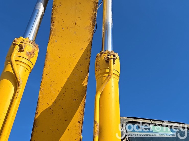 2022-komatsu-pc490-lc-11-image-46