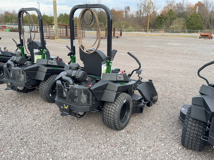 #3078-•-yakta-yxr-320-zero-turn-lawn-mower-image-8