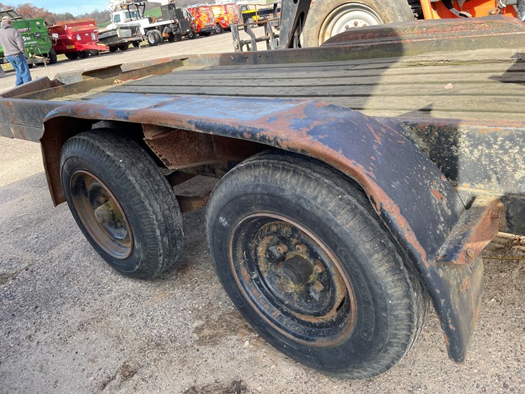 #1468-•-tandem-flatbed-trailer-(no-title)-image-10