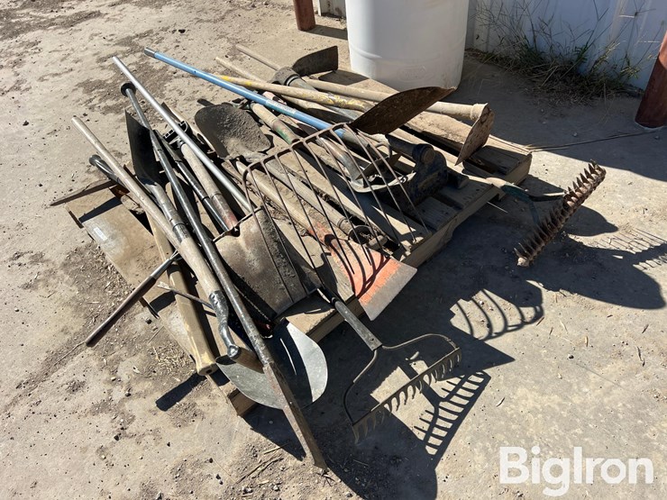 pallet-of-farm-&-garden-tools-image-6