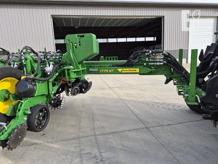 john-deere-1775-image-4