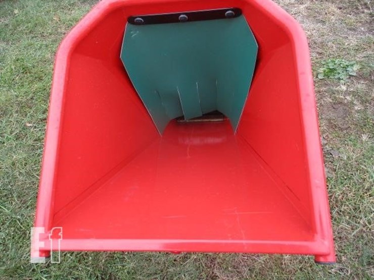 wood-chipper-wood-chipper-damage-on-fuel-tank-ne-image-2