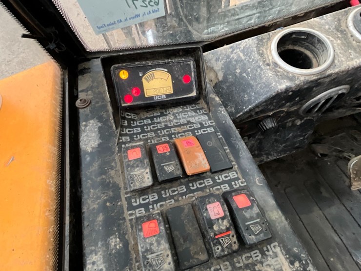 2015-jcb-930-image-20