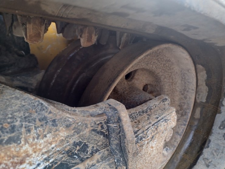 18-deere-333g-image-33