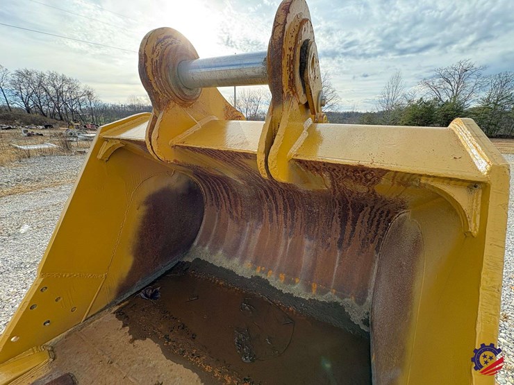 caterpillar-349-image-25