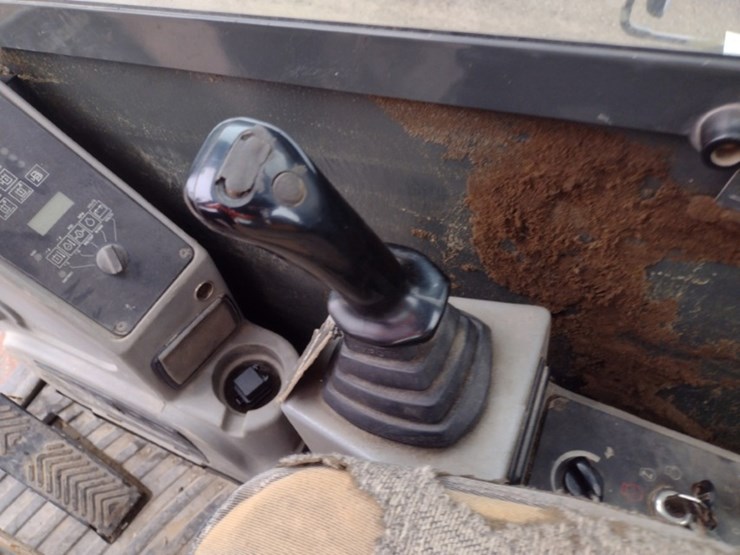 2005-gradall-xl3300-image-9