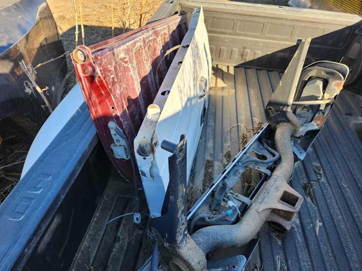 2021-chevrolet-1ton-image-6