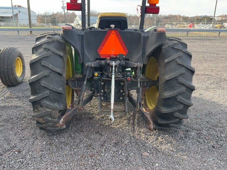 john-deere-5205-image-12