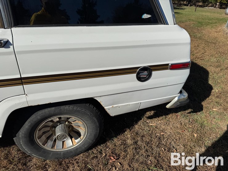 1985-jeep-grand-wagoneer-4x4-suv-image-16