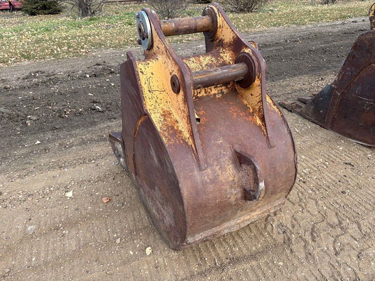 excavator-bucket-image-3