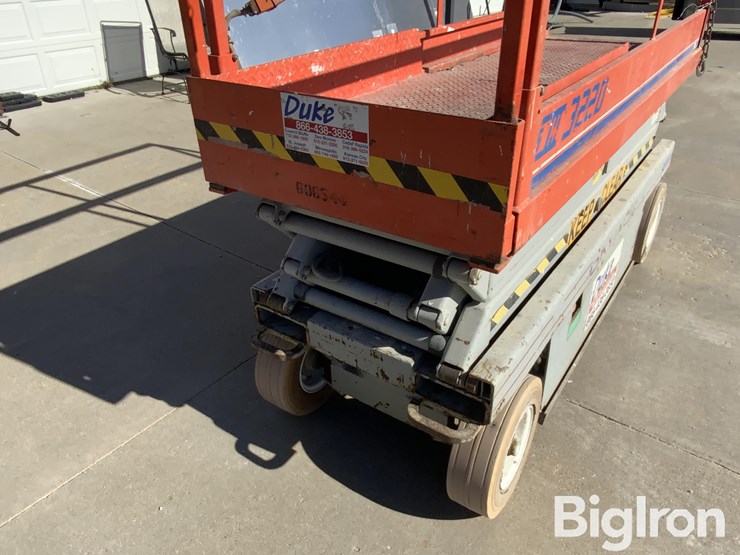 1998-skyjack-sjiii3220-image-13