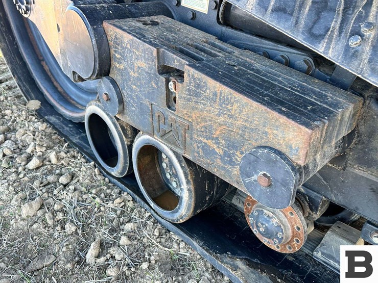 cat-challenger-55-tractor-image-49