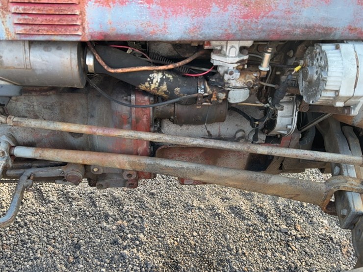 massey-ferguson-135-image-6