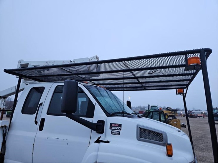 #3284-•-2003-gmc-c5500-aerial-truck-image-31