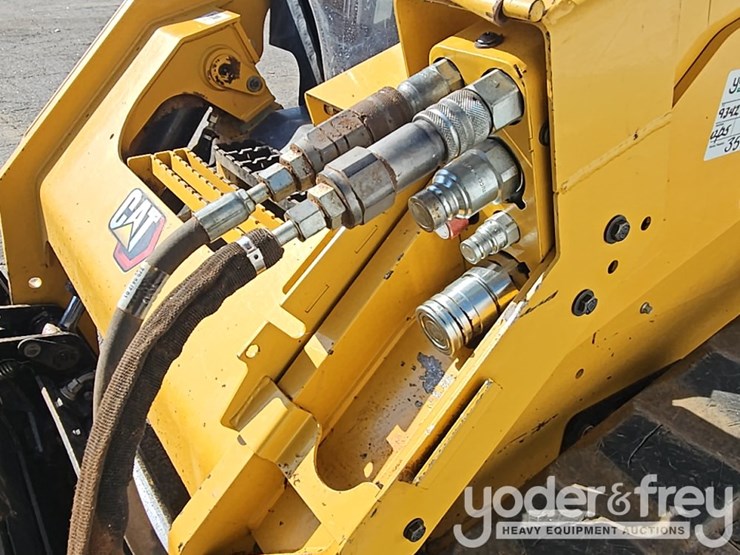 2022-caterpillar-299d3-xe-image-13