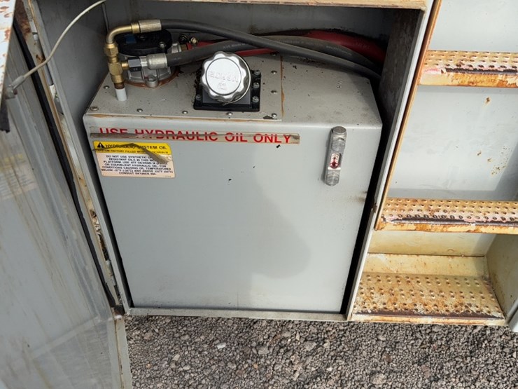 #2075-•-1999-skyjack-sj8841-scissor-lift-image-7