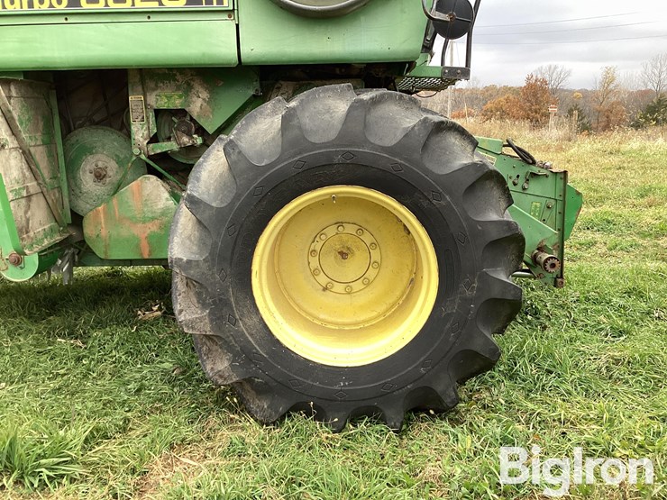 1983-john-deere-8820-image-14