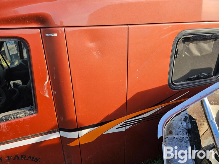 peterbilt-387-image-11