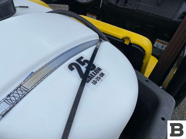 2021-john-deere-gator-image-20